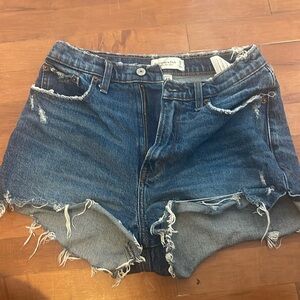 Abercrombie Curve Love high rise mom short